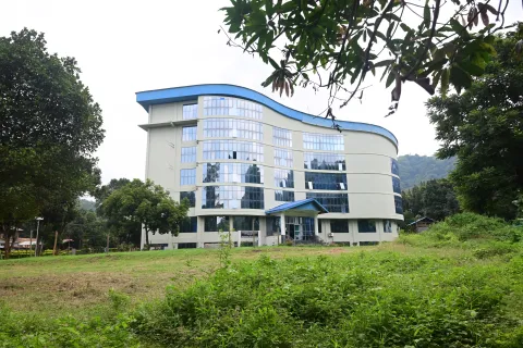 यासोगाई, K में संगीत और युवा गतिविधि केंद्र का विकास